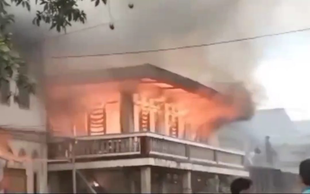 SATU RUMAH DI KERINCI LUDES TERBAKAR, KERUGIAN CAPAI RATUSAN JUTA RUPIAH