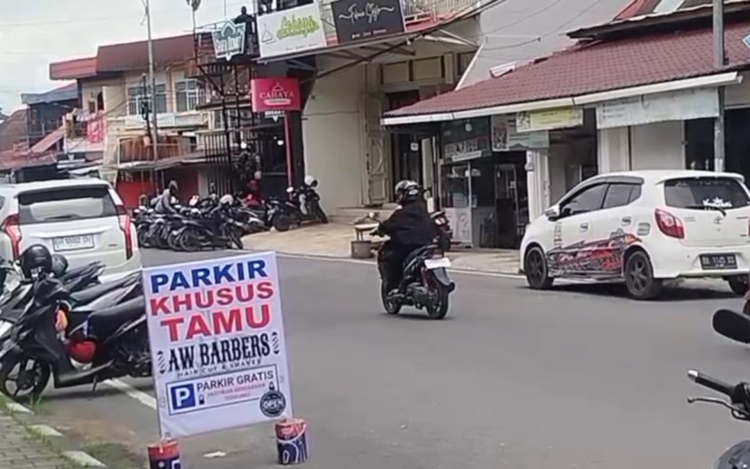 DPRD SUNGAI PENUH LARANG JURU PARKIR MEMUNGUT RESTRIBUSI DI JALAN NASIONAL