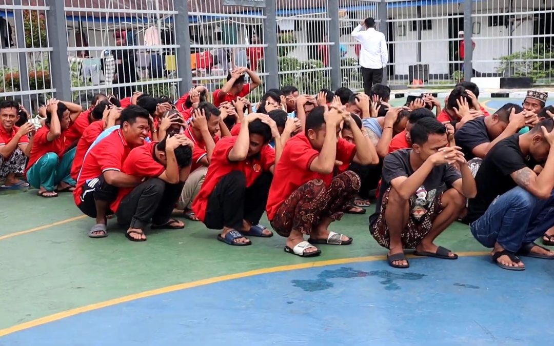 TINGKATKAN KEWASPADAAN BENCANA GEMPA RUTAN LUBUK SIKAPING GELAR SIMULASI GEMPA